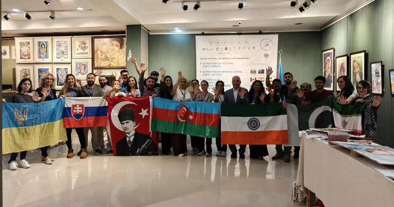 В Центре искусств Хатаи открылся международный фестиваль акварели (ФОТО)