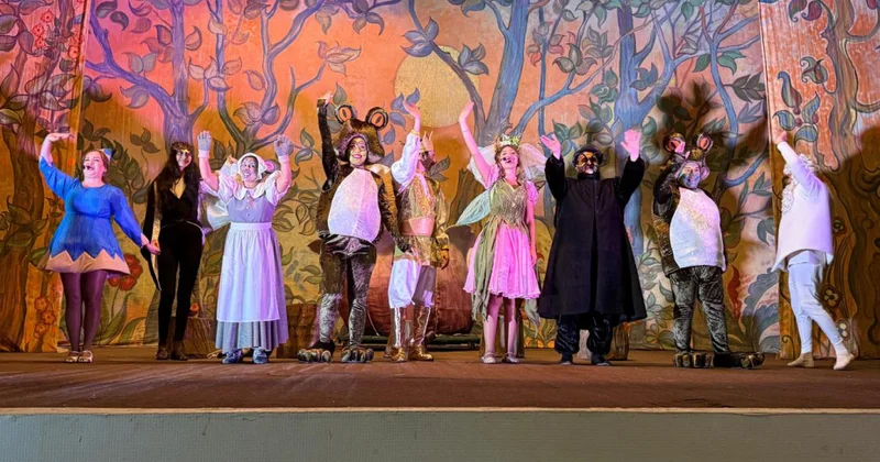 Gənc Tamaşaçılar Teatrı Qubada çıxış edib