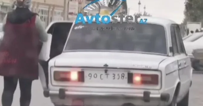 Maşının nömrəsini bana əllə yazan taksi sürücüsü Cəriməsi nə qədərdir? VİDEO