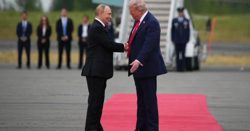 Tramp Budapeştdə Putinlə görüşəcəyini bildirib