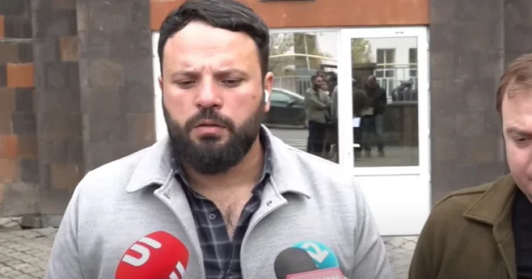 İrəvanda məhkəmə qarşısında vəkil saxlanılıb