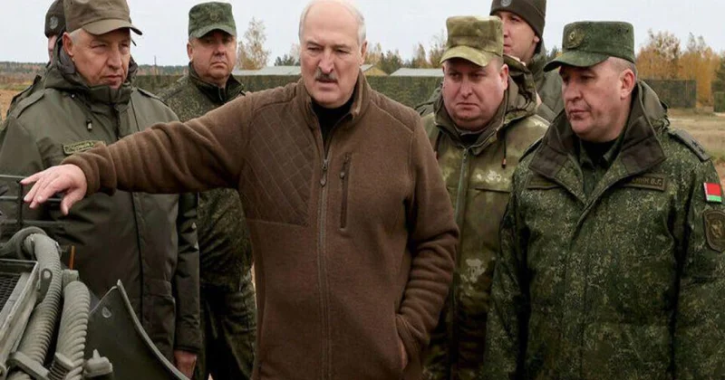 Lukaşenko Belarusda xalq könüllü müdafiə dəstələrinin sayını artırmağı tapşırıb