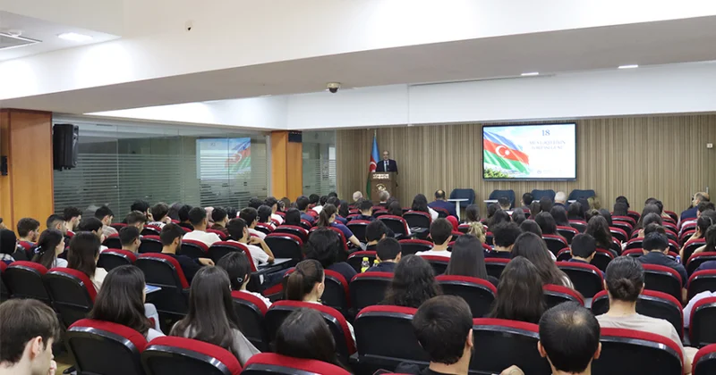 Müstəqilliyin bərpası Azərbaycan xalqının milli iradəsinin təcəssümüdür universitetdə tədbir