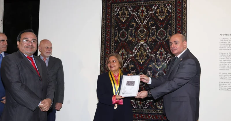 Peruda Qarabağ xalçasının açılışı olub Azərbaycan mədəni irsi Peruda nümayiş olunur