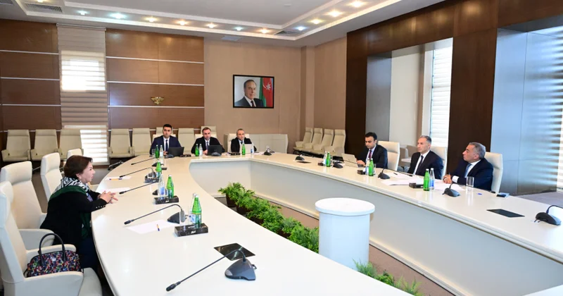 Rəqəmsal inkişaf və nəqliyyat naziri Qəbələdə vətəndaşlarla görüşüb