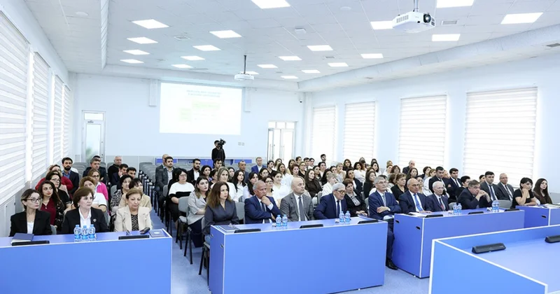 Dünyaşöhrətli alim Erol Qelenbe İnformasiya Texnologiyaları İnstitutunun elmi seminarında məruzə edib