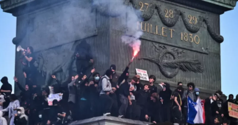 Ранения как на войне : французскую полицию обвиняют в насилии над детьми Статья The Guardian