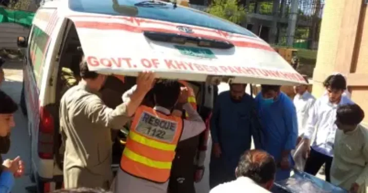 Pakistanda ağır yol qəzası: 6 nəfər ölüb