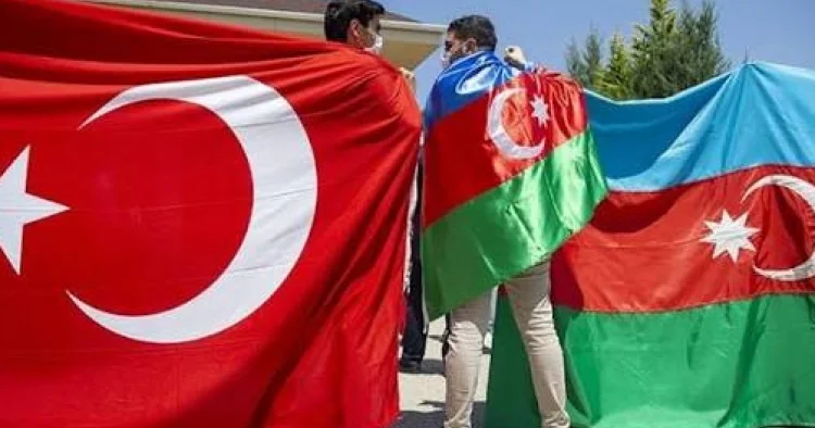 Bakı Ankara münasibətlərində “qırmızı xətt” və ya: indi mübahisə vaxtı deyil