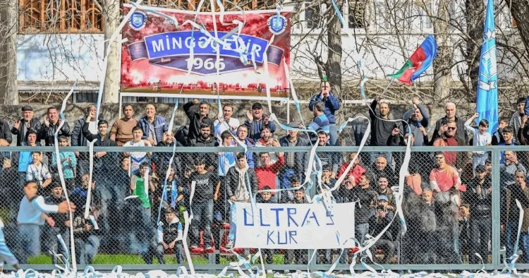 Mingəçevirdə azarkeşlərlə oyunçular arasında qalmaqal fanatlar narazılıq etdi, futbolçular aylardı maaş almırıq dedi