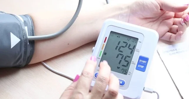 Arterial təzyiq kimlərdə daim ölçülməlidir?