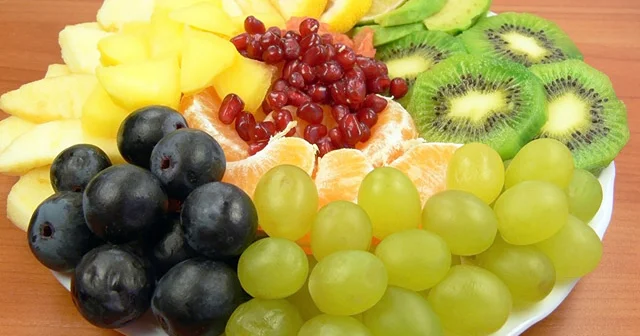 Çox meyvə yemək bu orqanı sıradan çıxardır Alimlərdən vacib xəbərdarlıq