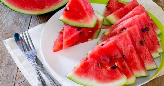 Qarpızı yesək yaxşıdır yoxsa yeməsək?