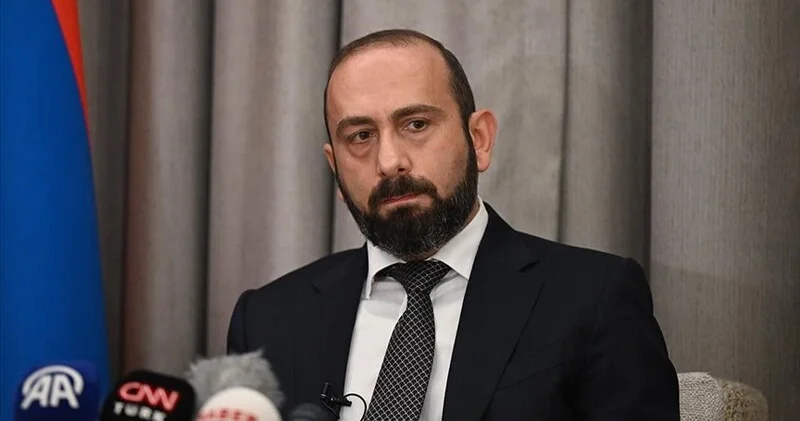 Mirzoyan: Konstitusiyamızı dəyişdirməsək, Bakı sülh sazişini imzalamayacaq