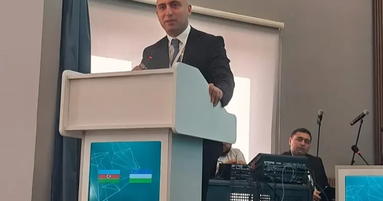 Emin Əmrullayev forumda çıxış etdi FOTO