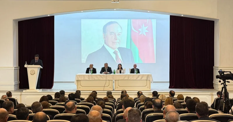 Milli mənəvi dəyərlər cəmiyyətin sabitliyinin təməlidir