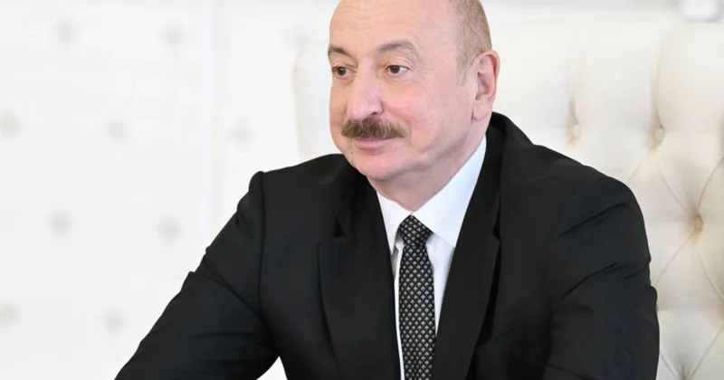 Ильхам Алиев поздравляет...