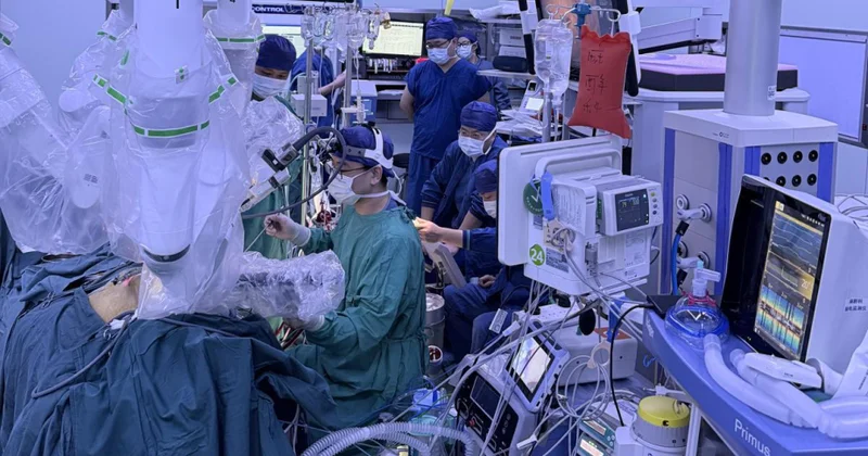 Çində ilk robotlaşdırılmış ürək transplantasiyası əməliyyatı uğurla həyata keçirilib
