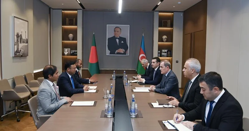 Ceyhun Bayramov Banqladeş XİN rəhbəri ilə görüşüb