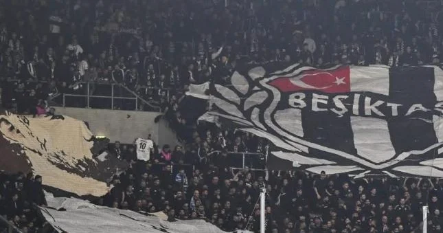 Almaniyada “Beşiktaş” fırtınası: 15 min azarkeş! Video