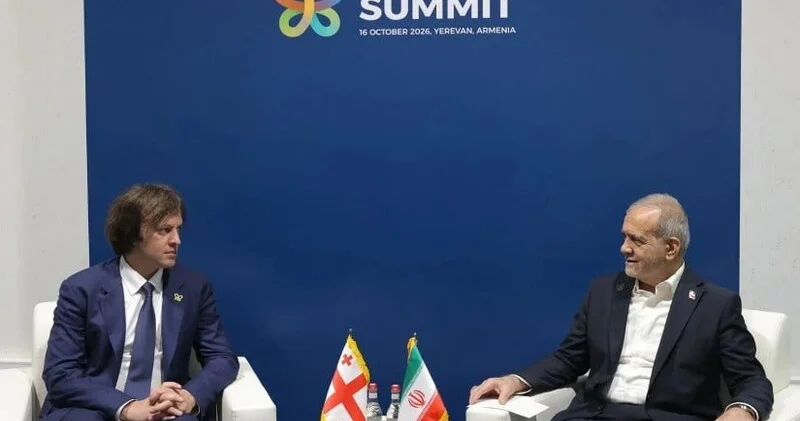 İrakli Kobaxidze İrəvanda Məsud Pezeşkianla görüşdü