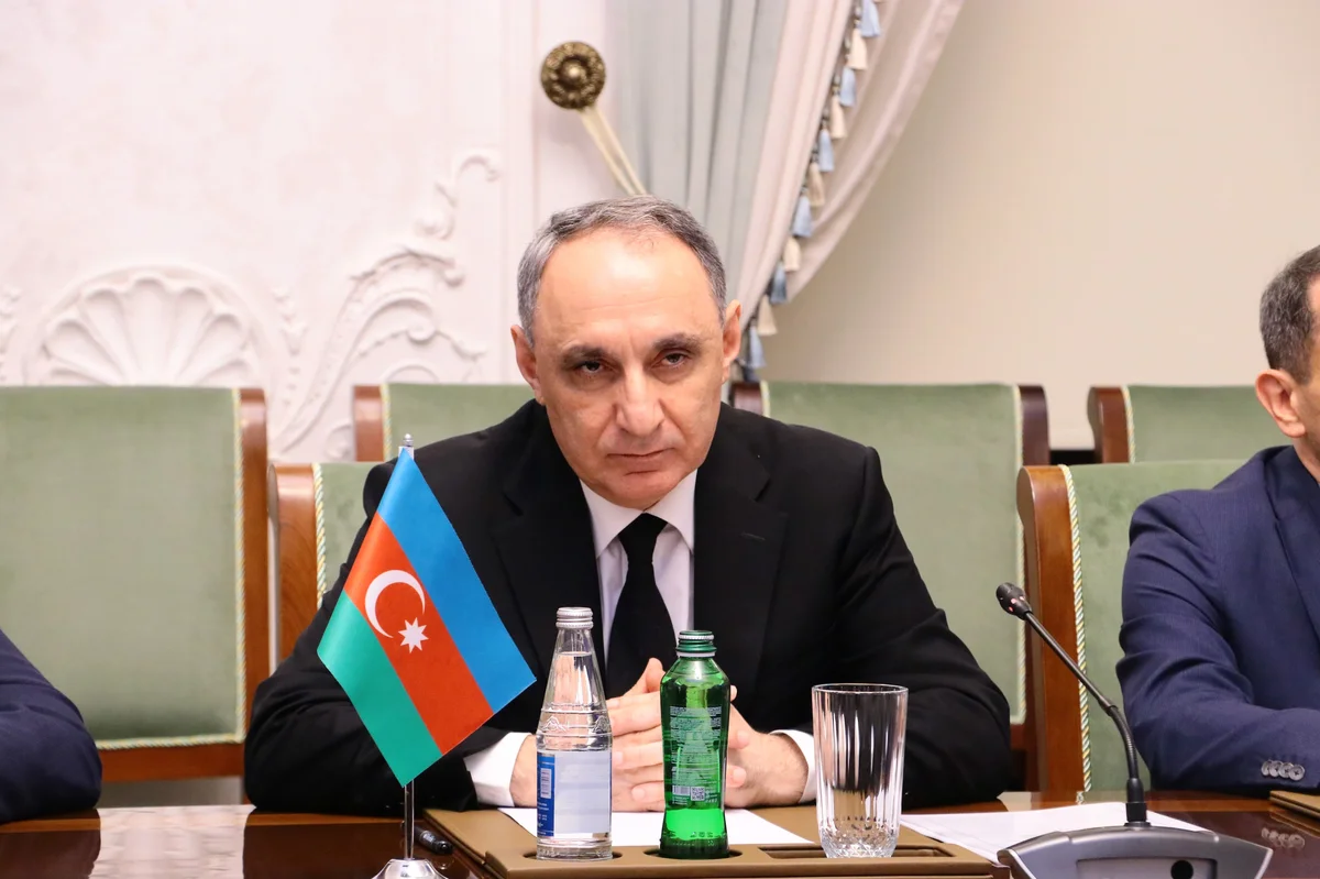 Kamran Əliyev nümayəndə heyəti ilə görüşüb