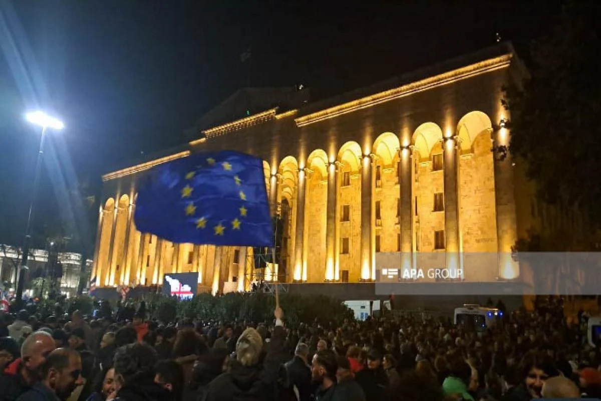 Tbilisidə müxalifətin etiraz yürüşündə iştirak edən 3 nəfər saxlanılıb AzPolitika onlayn siyasiictimai qəzet