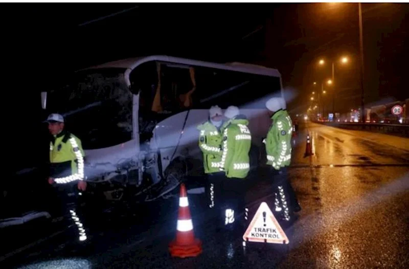 Türkiyədə ağır yol qəzası 7si polis olmaqla 11 nəfər xəsarət alıb, ölən var