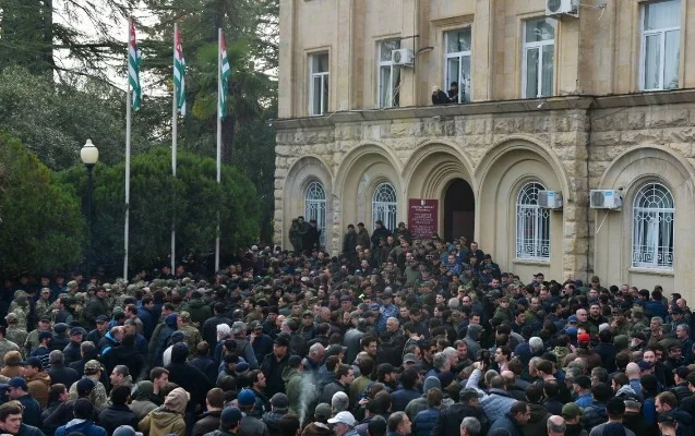 Abxaziyada gərginlik artır Fotolar