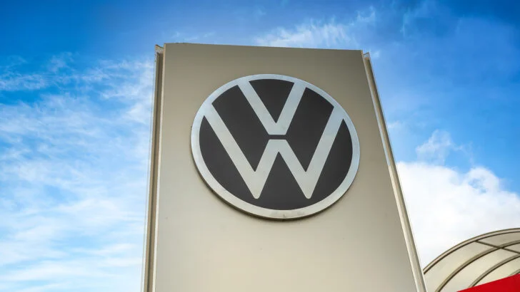 Volkswagen” 114 mindən çox avtomobilini geri çağıracaq