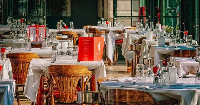 10 ayda kafe və restoranların 2,2 milyard manat gəliri olub