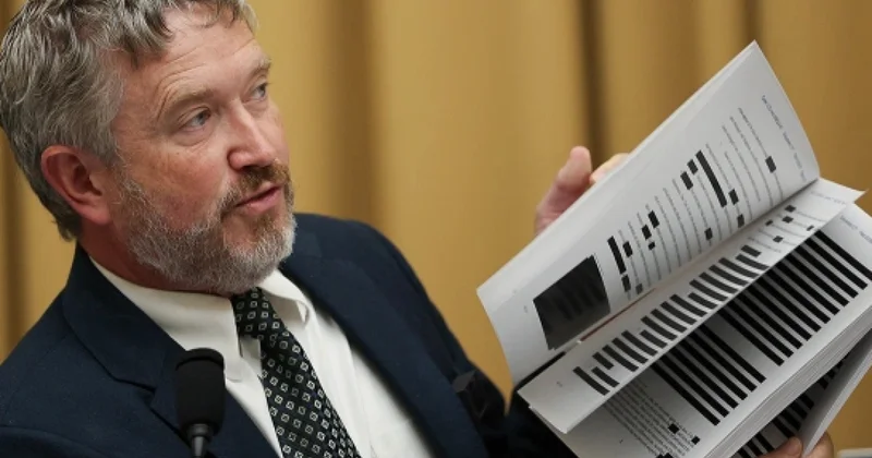 В файлах Эпштейна нашли 20 известных имен