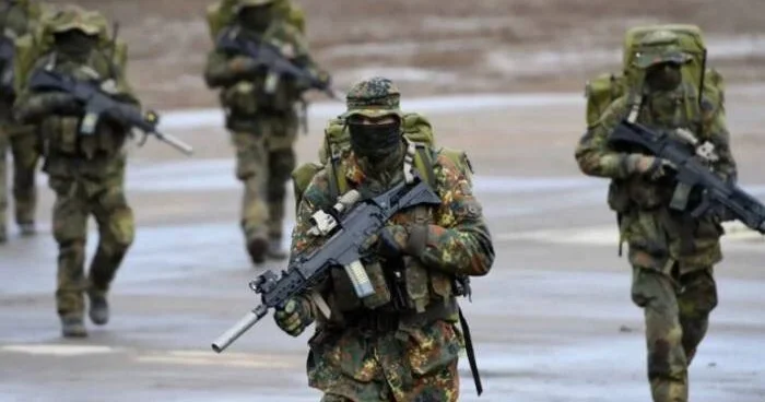 Litva ordusu Molotov kokteyli ilə döyüşməli olacaq