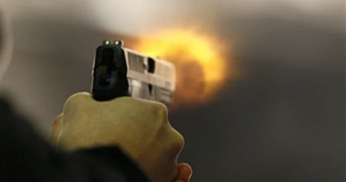 Kənd ərazisində silahlı atışma 4 polis yaralanıb