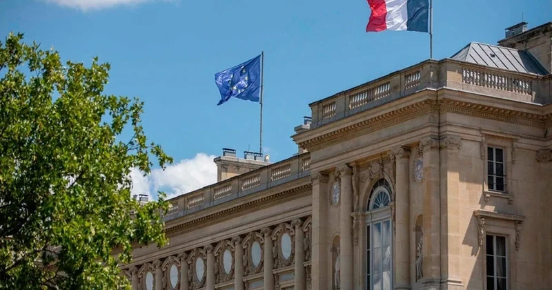 Fransa niyə Rusiyanın Azərbaycan səfirliyini vurmasını qınadı? ANALIZ