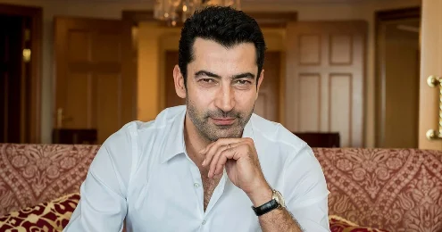 Kənanı ələ saldılar: Üz botoks, saç parik