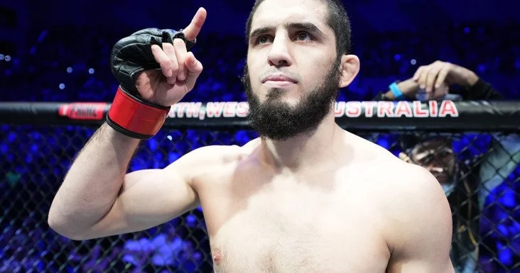 İslam Mahaçev titul uğrunda mübarizədə Maddalenaya qalib gəldi FOTO