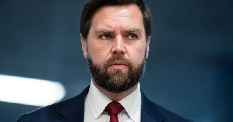 Cey Di Vensin korteji qəzaya düşüb