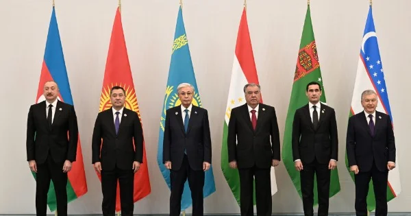 Prezident liderlərin iclasında çıxış etdi YENİLƏNİB