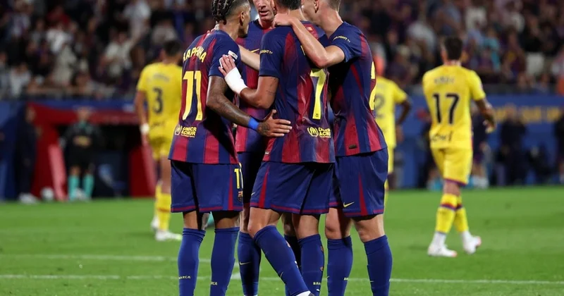 Barselona beş müdafiəçi ilə maraqlanır