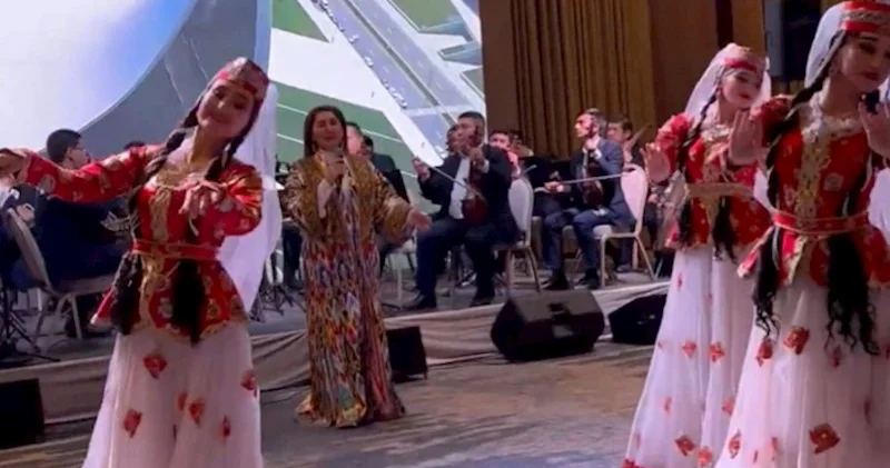 Anadır arzulara hər zaman Qarabağ mahnısı Daşkənddə səsləndi VİDEO