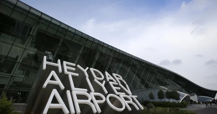 В Международном аэропорту Гейдар Алиев планируется внедрить систему умный аэропорт