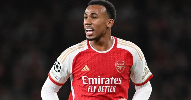 Arsenal ın müdafiəçisi sıradan çıxıb