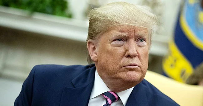 Tramp NBC dən aparıcı Set Meyersi işdən çıxarmağı tələb edib