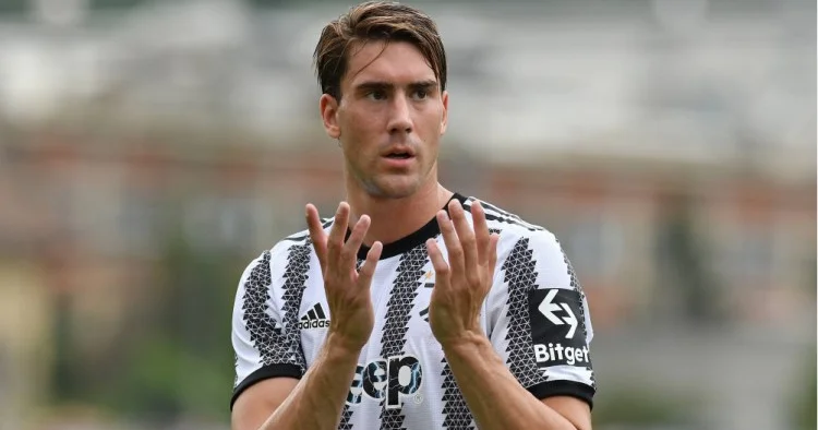 Yuventus u İngiltərə klubuna dəyişə bilər