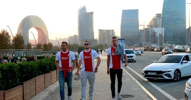 Ayaks ı Qarabağ la Bakıdakı oyunda azarkeş ordusu dəstəkləyəcək