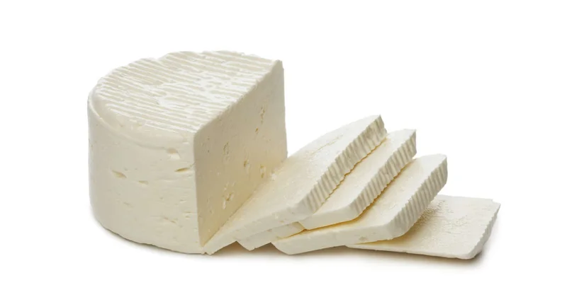 В Товузе вся семья попала в больницу после употребления сыра Minval Politika