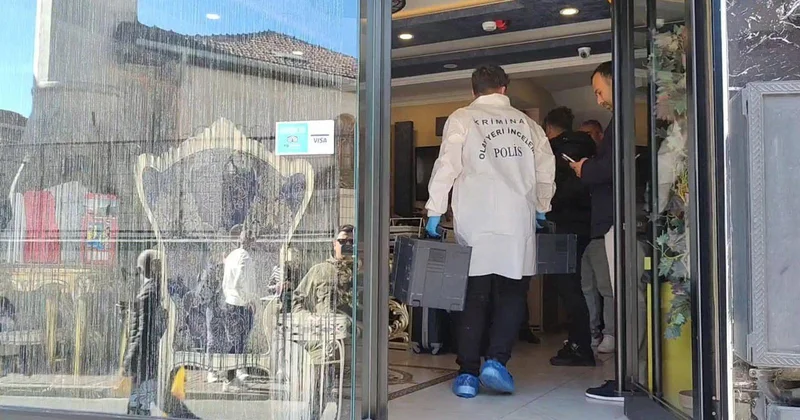 İstanbulda üç turistin ölümündən sonra otel boşaldıldı