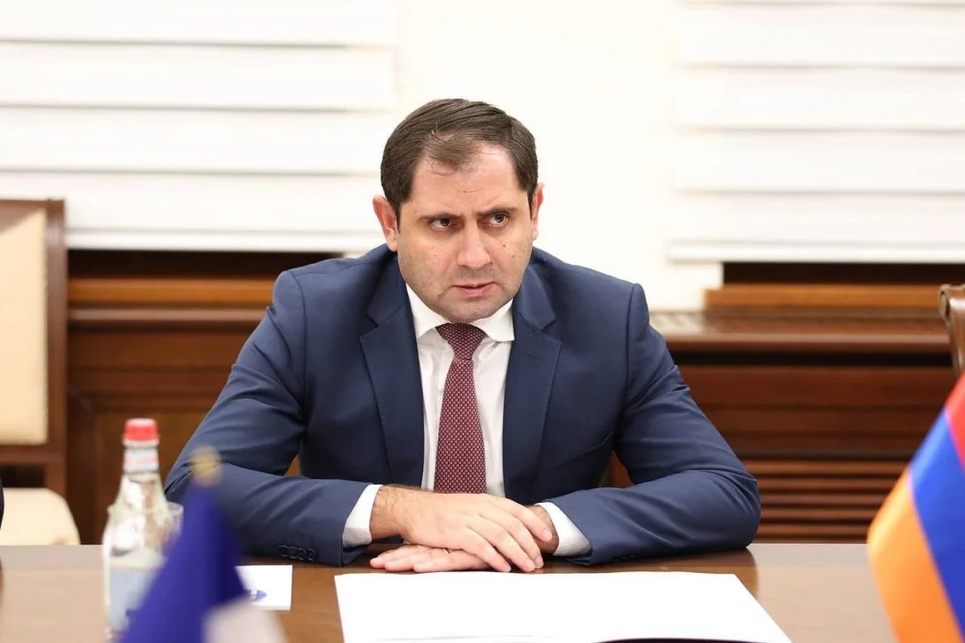 Suren Papikyan Fransa prezidentinin hərbi müşaviri ilə görüşüb KONKRET