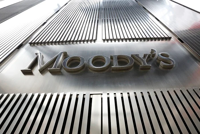 Moodys Fransanın kredit reytinqini aşağı salıb